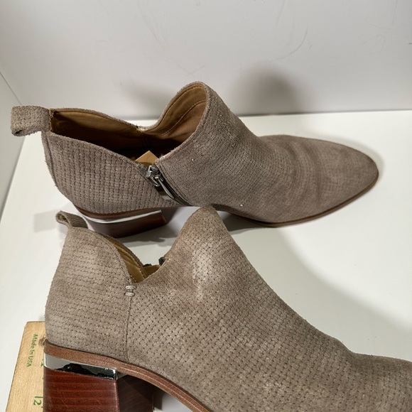 Franco Sarto Womens Ankle Boots Block Heel Suede Perforated Size 8N - Picture 3 of 5